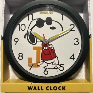 Peanuts Black and White Snoopy Wall Clock